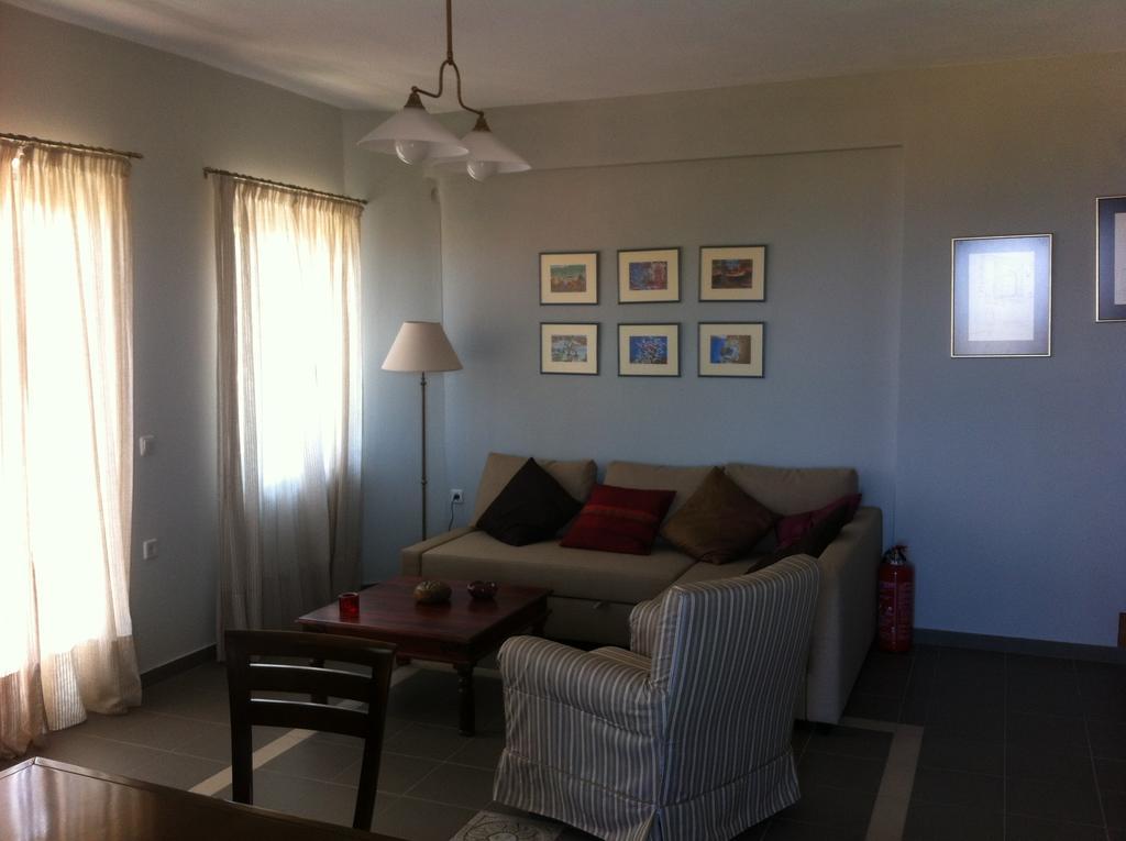 Heliades Maisonettes Mithymna Room photo